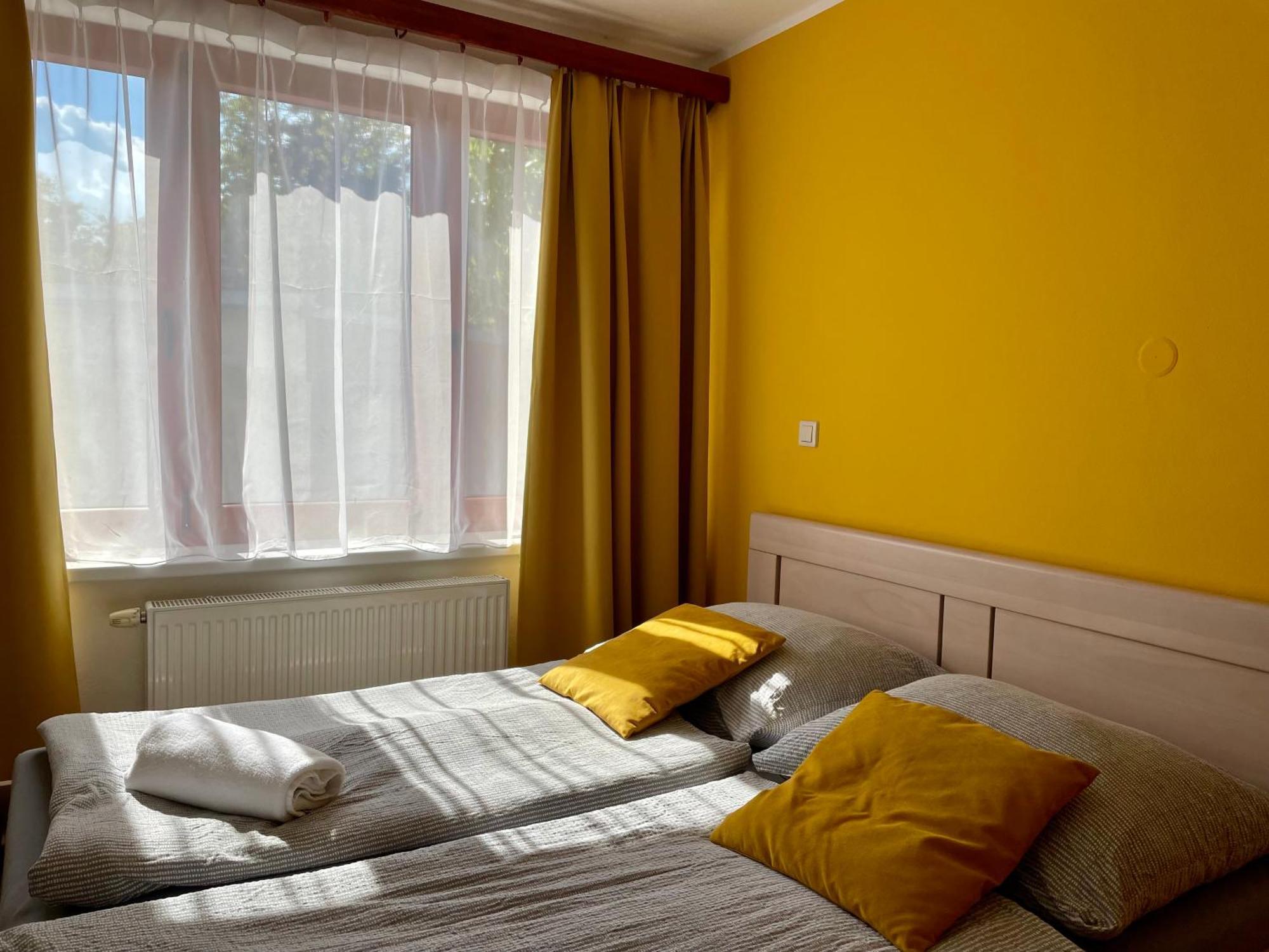 Penzion U Prehrady Luhacovice Room photo